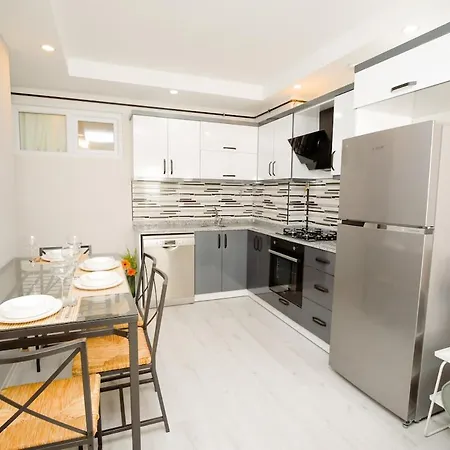 Modern House & Location & Oldtown 10 Min Apartment Antalya