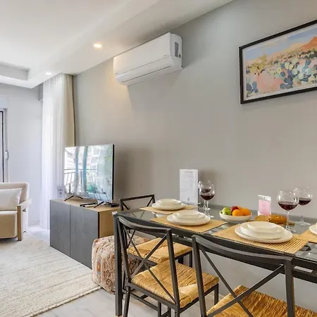 Modern House & Location & Oldtown 10 Min Apartment Antalya